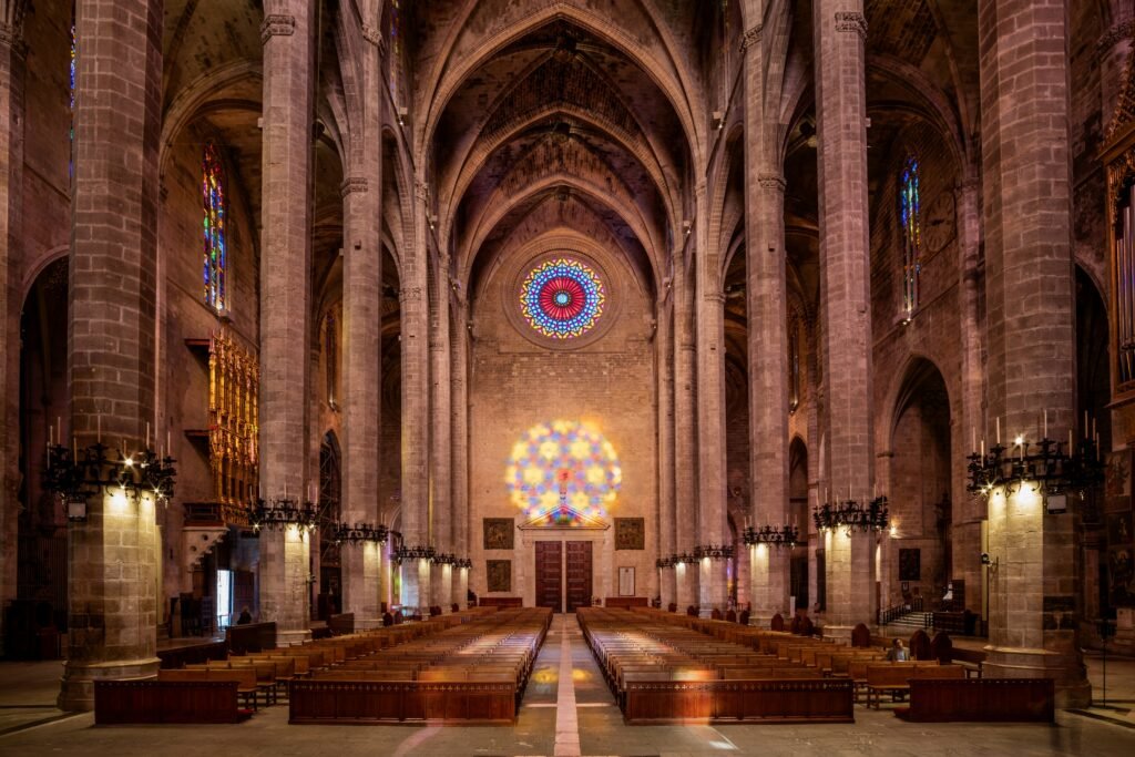 Roseton La Seu Roseton e interior Catedral La Seu